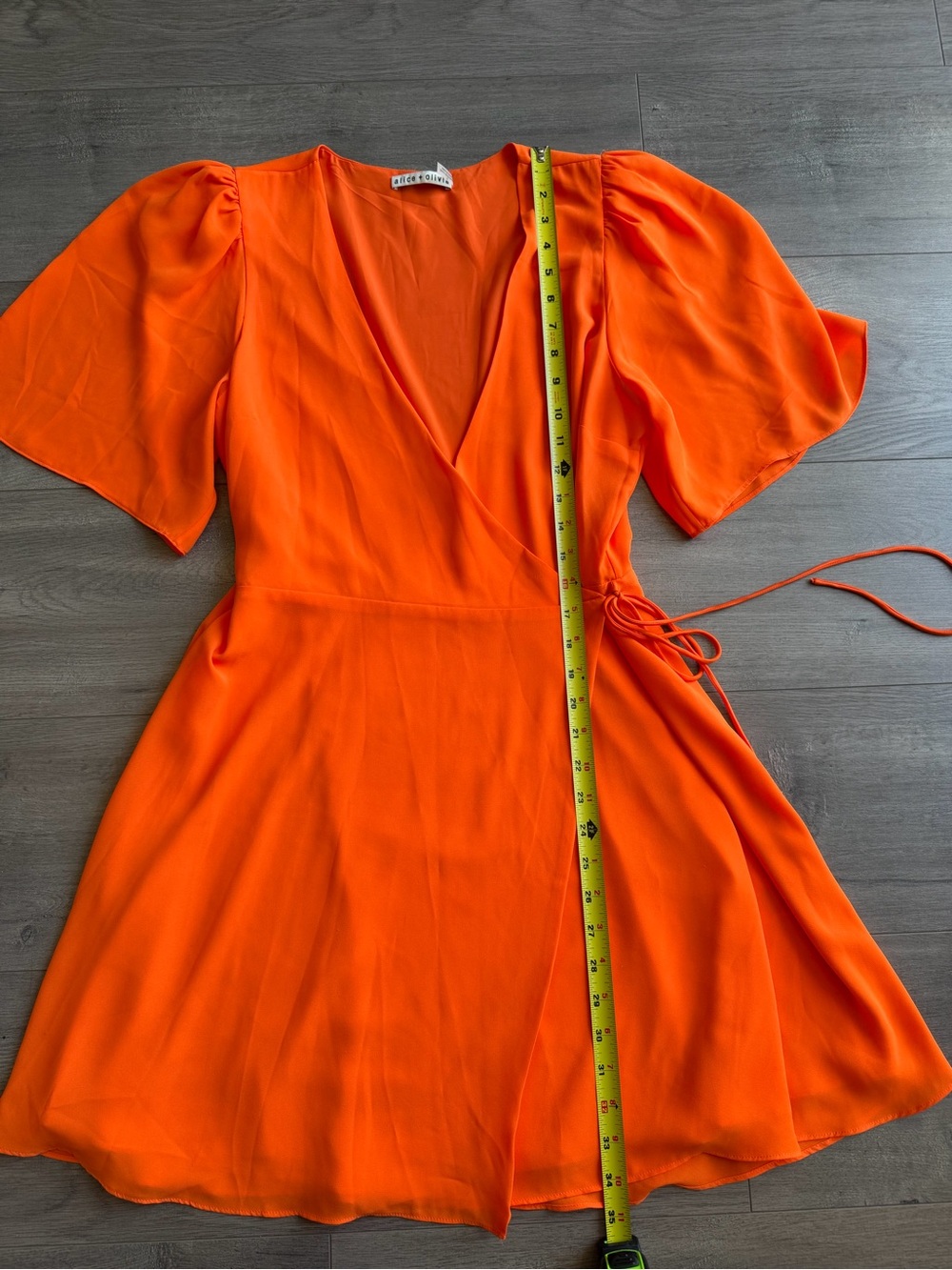 Alice + Olivia orange Wrap mini Dress - size 8 - Picture 4 of 6